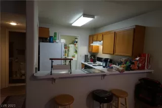 Photo #5: 2314771 Listing