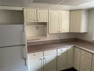 Photo #4: 2314788 Listing 