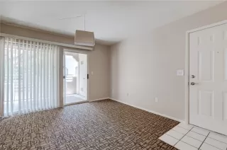 Photo #2: 2314812 Listing