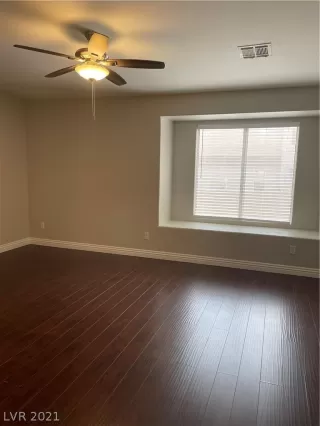 Photo #4: 2314826 Listing 