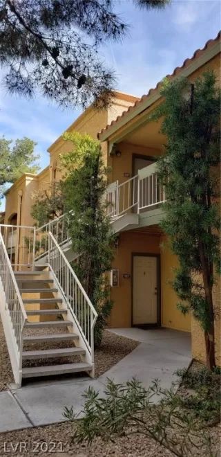 Photo #1: 2314832 Listing 