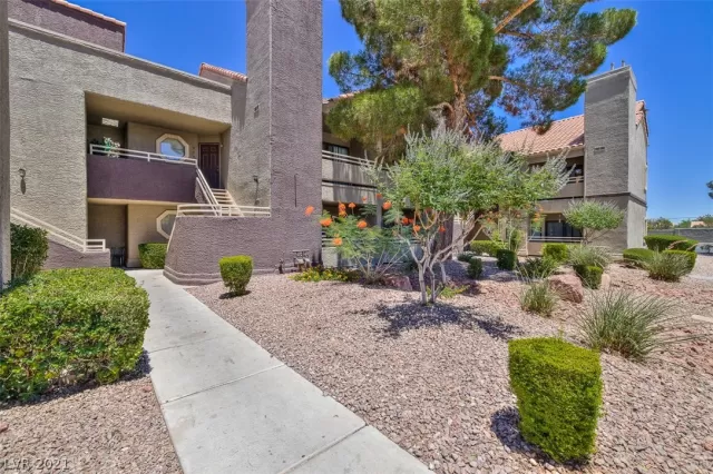 MLS: 2314834 Condo For Sale