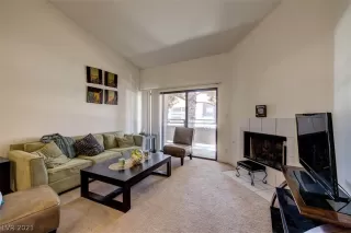 Photo #3: 2314834 Listing 