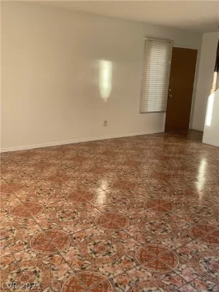 Photo #2: 2314837 Listing 