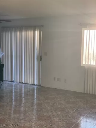 Photo #5: 2314837 Listing 