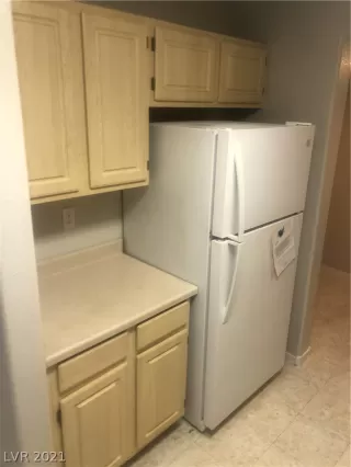 Photo #5: 2314897 Listing 