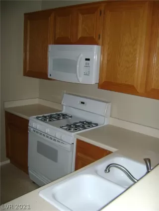 Photo #6: 2314905 Listing 