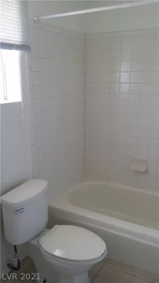 Photo #4: 2314932 Listing 