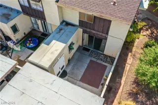 Photo #4: 2314934 Listing