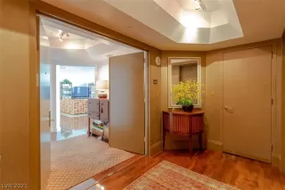 Photo #1: 2314938 Listing 