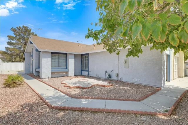 MLS: 2314939 Condo For Sale