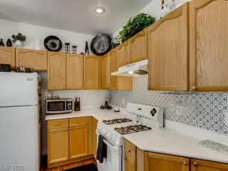 Photo #4: 2314967 Listing 