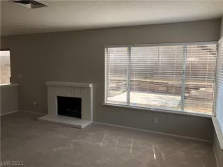 Photo #6: 2314979 Listing