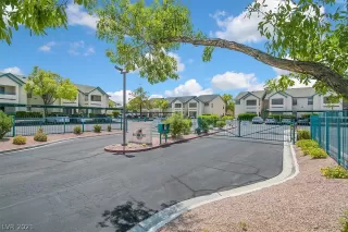 Photo #1: 2314992 Listing 
