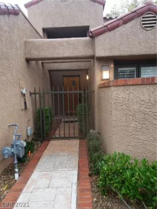 Photo #3: 2315018 Listing 