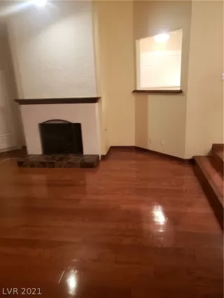 Photo #6: 2315018 Listing 