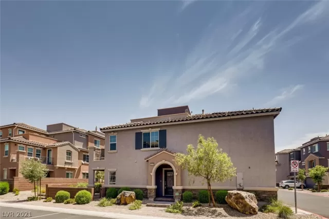 MLS: 2315024 Condo For Sale