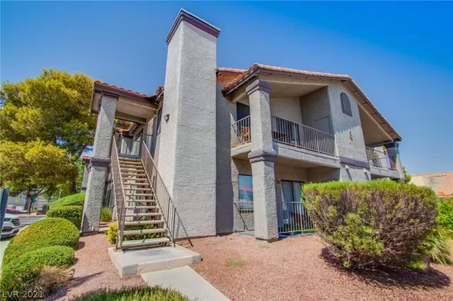 MLS: 2315043 Condo For Sale