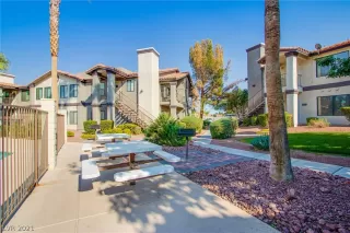 Photo #2: 2315043 Listing