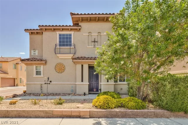 MLS: 2315047 Condo For Sale