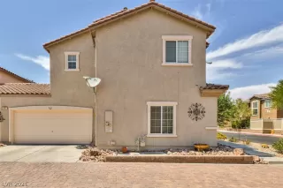 Photo #3: 2315047 Listing