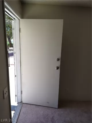 Photo #1: 2315061 Listing 