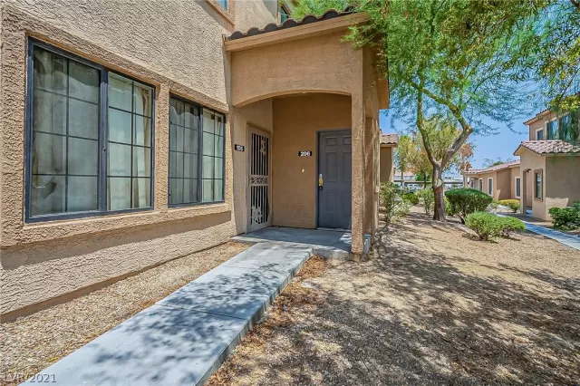 MLS: 2315094 Condo For Sale