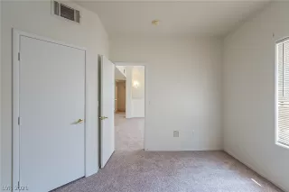 Photo #6: 2315094 Listing 