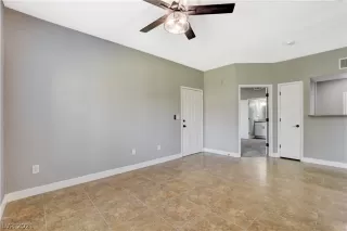 Photo #5: 2315095 Listing