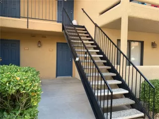 Photo #1: 2315130 Listing