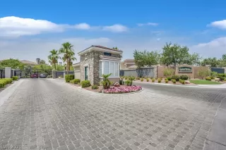 Photo #1: 2315139 Listing 