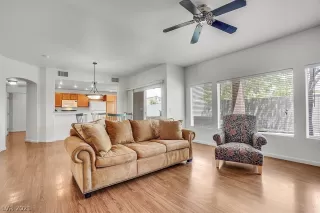 Photo #2: 2315139 Listing 