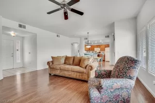 Photo #3: 2315139 Listing 