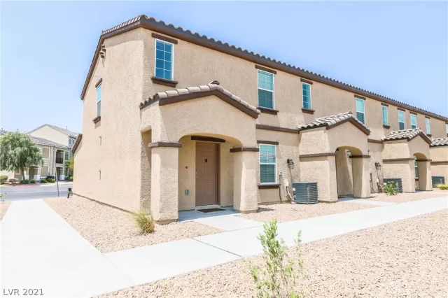 MLS: 2315149 Condo For Sale