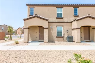 Photo #2: 2315149 Listing 