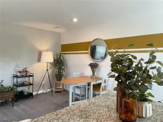 Photo #5: 2315149 Listing 