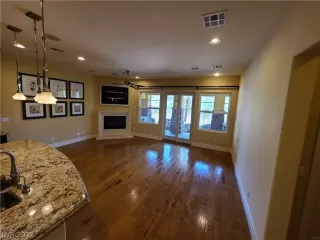 Photo #5: 2315154 Listing 