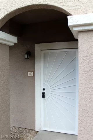 Photo #1: 2315219 Listing