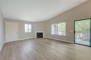 Photo #3: 2315248 Listing 