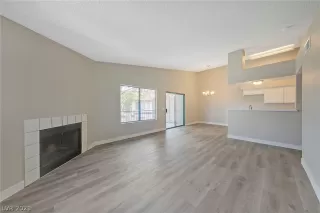 Photo #4: 2315248 Listing 