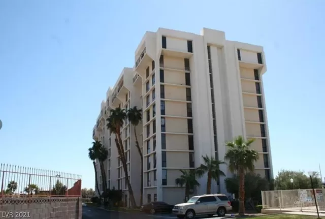 MLS: 2315263 Condo For Sale