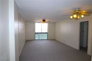 Photo #5: 2315263 Listing 