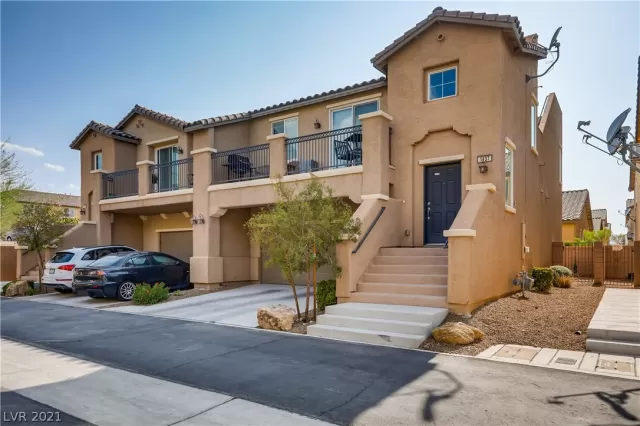 MLS: 2315266 Condo For Sale