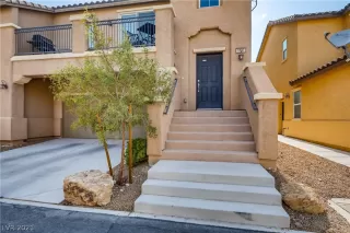 Photo #1: 2315266 Listing 