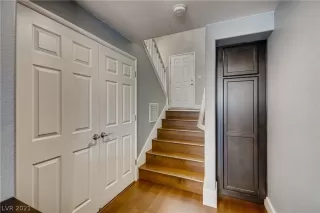 Photo #2: 2315266 Listing 