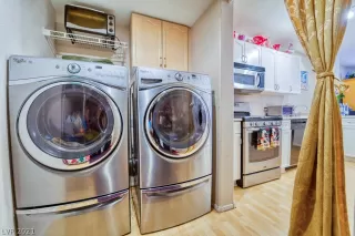 Photo #3: 2315269 Listing 