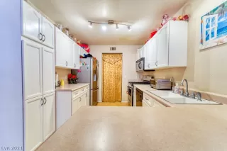 Photo #4: 2315269 Listing 