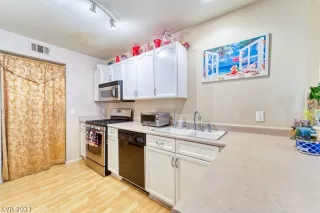 Photo #5: 2315269 Listing 