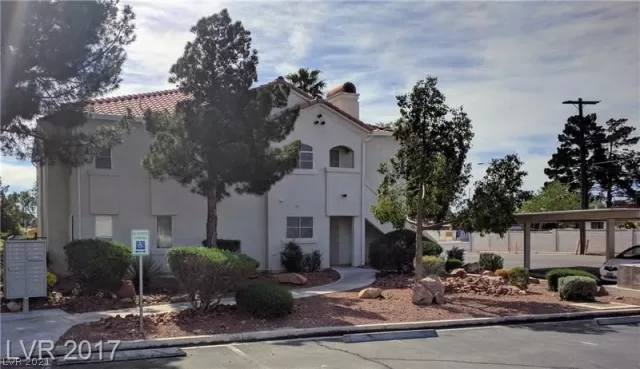 MLS: 2315272 Condo For Sale