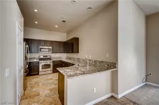 Photo #1: 2315287 Listing